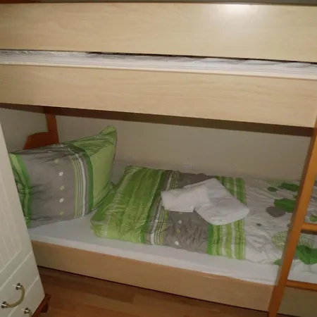 354 Mit Schwimmbad Apartment *